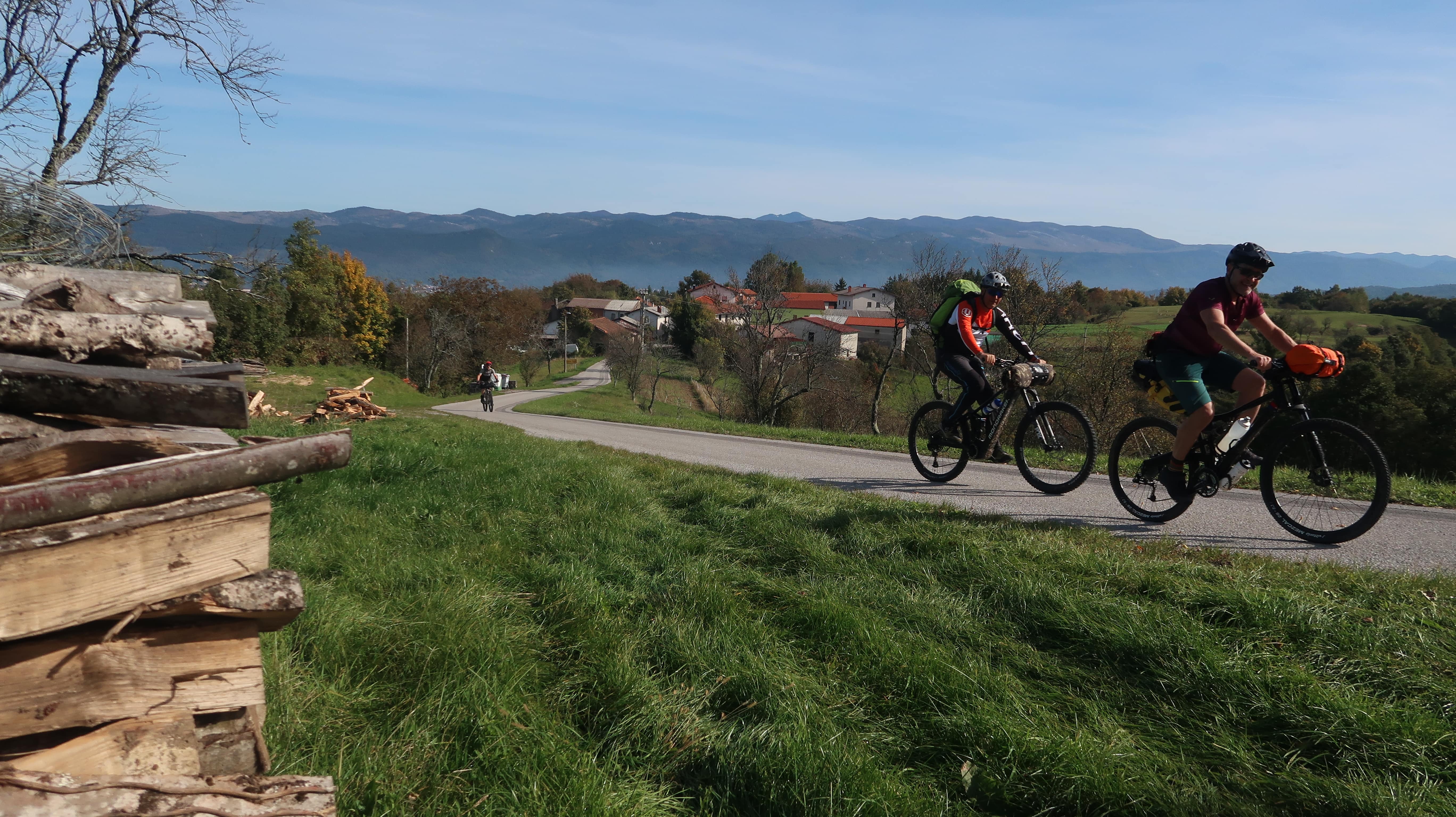 Bikepacking "na komot" Vol. 2 — fotografija 3